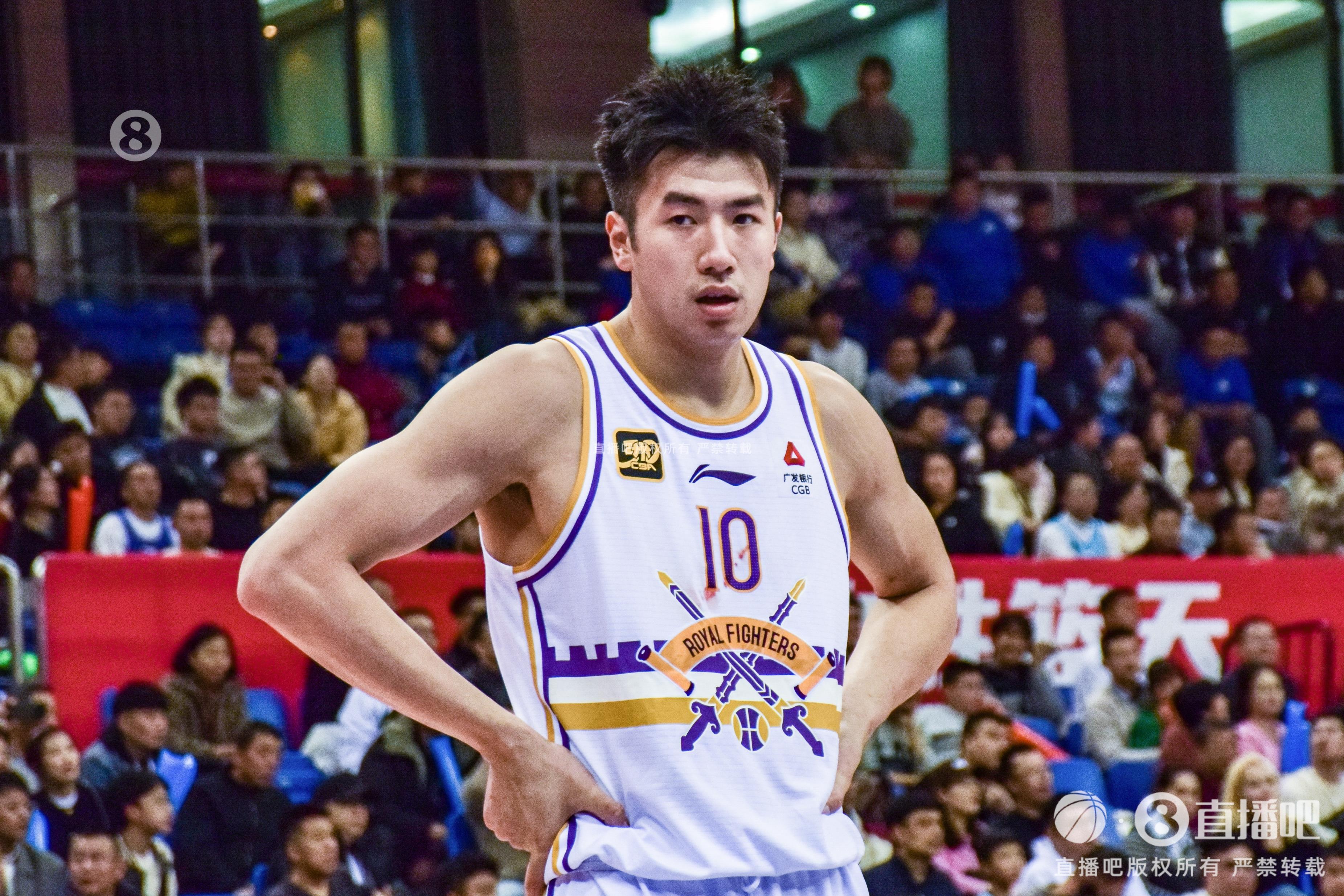 高效表現(xiàn)難救主！鄒雨宸11中8拿下21分7籃板